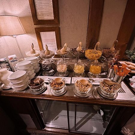 ル サモーバー ゲストハウス ブレウイル・チェルヴィナイア エクステリア 写真